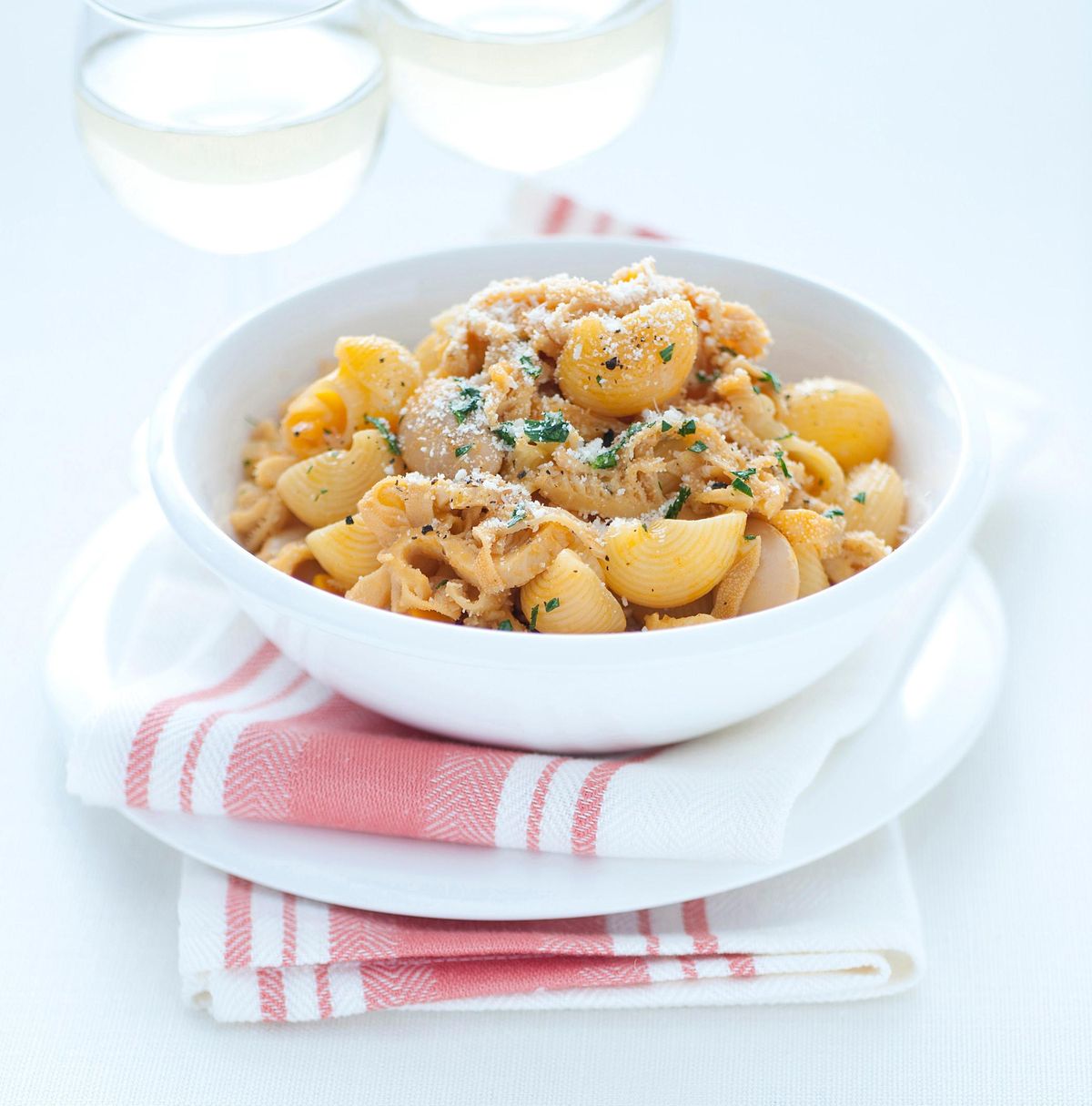 Pipes lined with chitlins and white beans of Spain