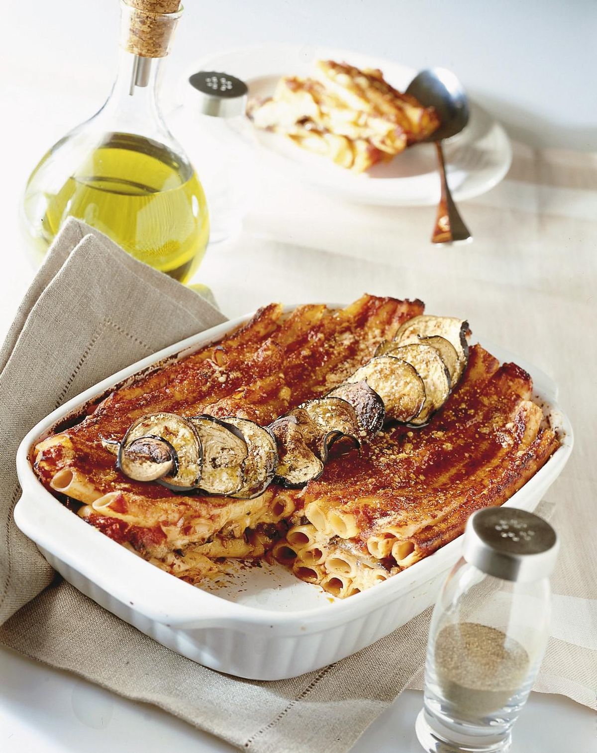 Baked pasta with aubergines