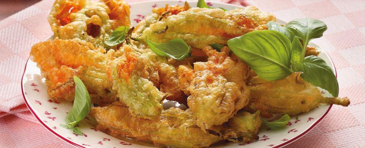 Stuffed courgette flowers with anchovies