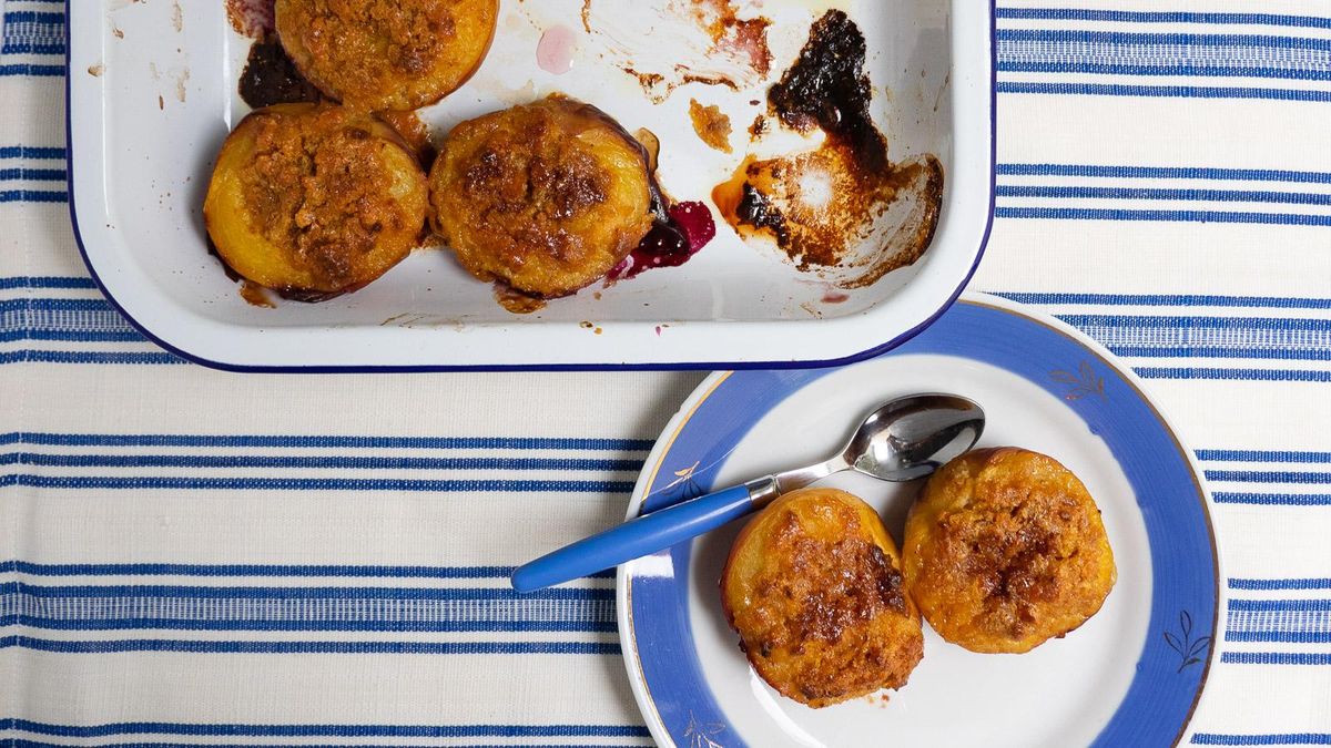 Baked Peaches with Amaretti Stuffing