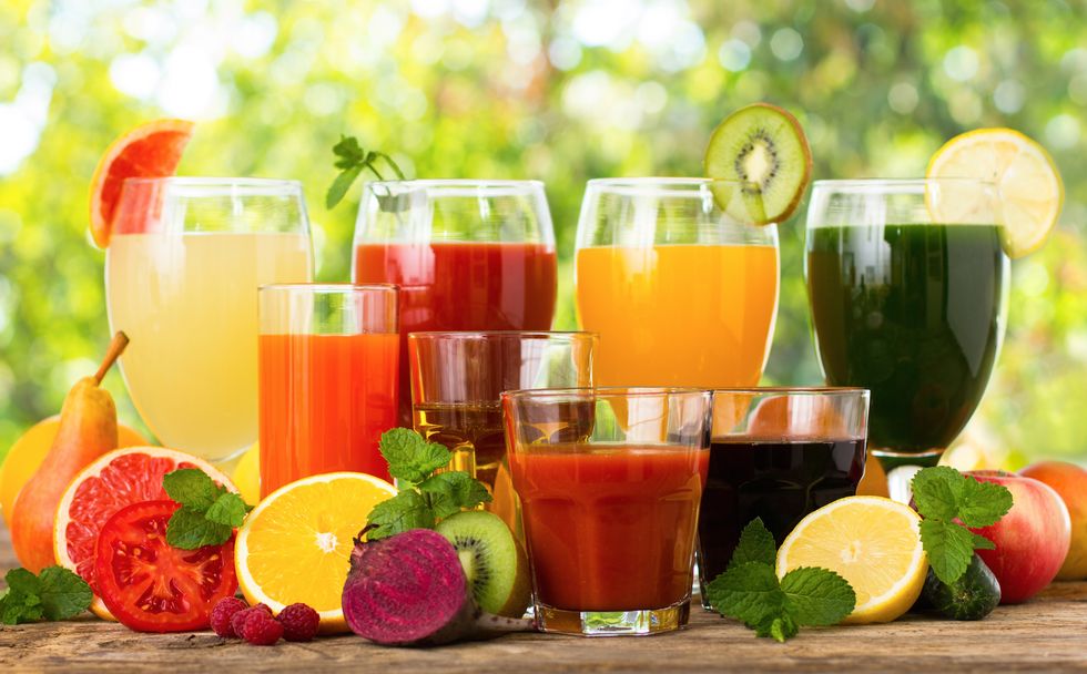 Juices, extracts, smoothies and juices