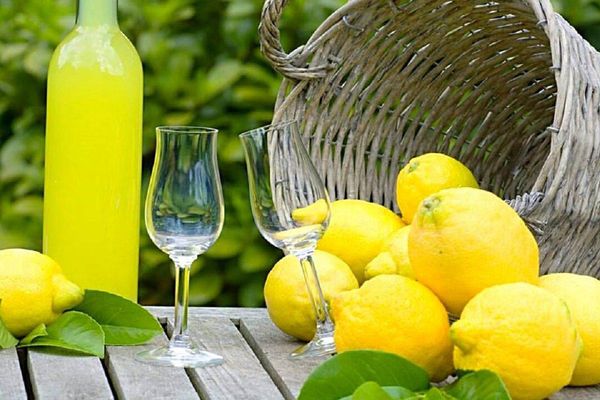 Limoncello, Amalfitan spirits