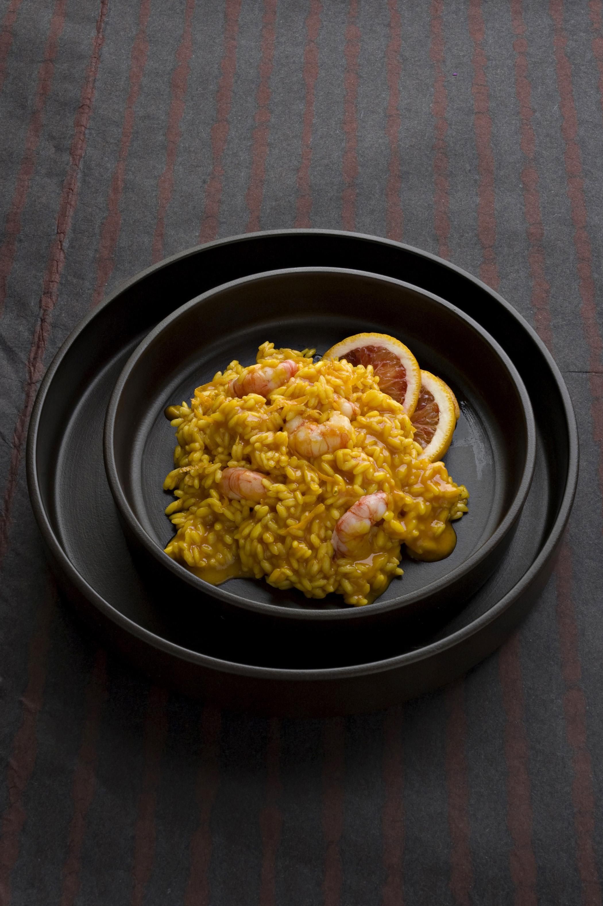 Saffron risotto with prawns and oranges