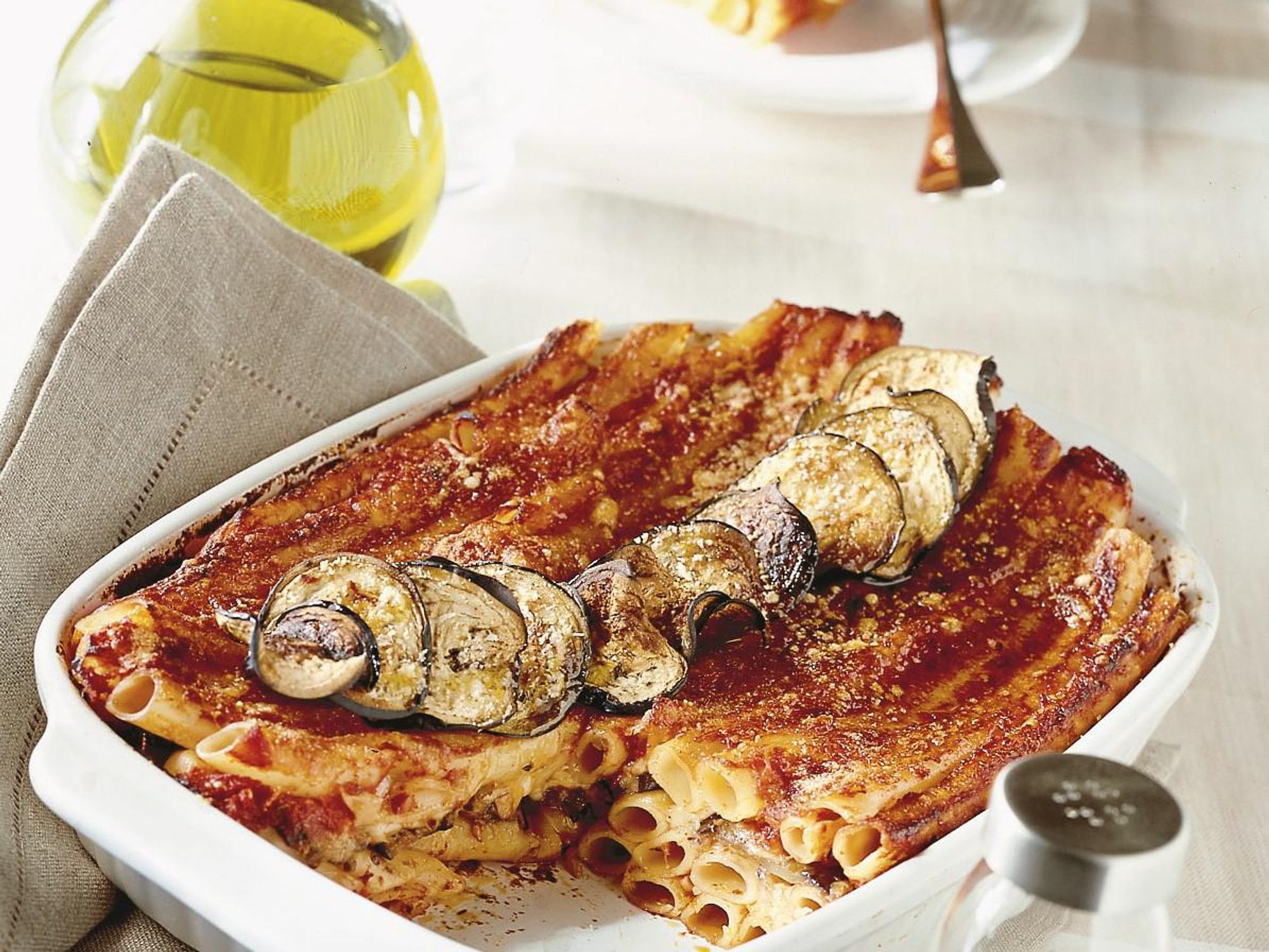 Baked pasta with aubergines