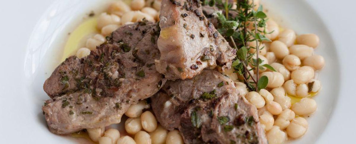 Stewed ribs with beans