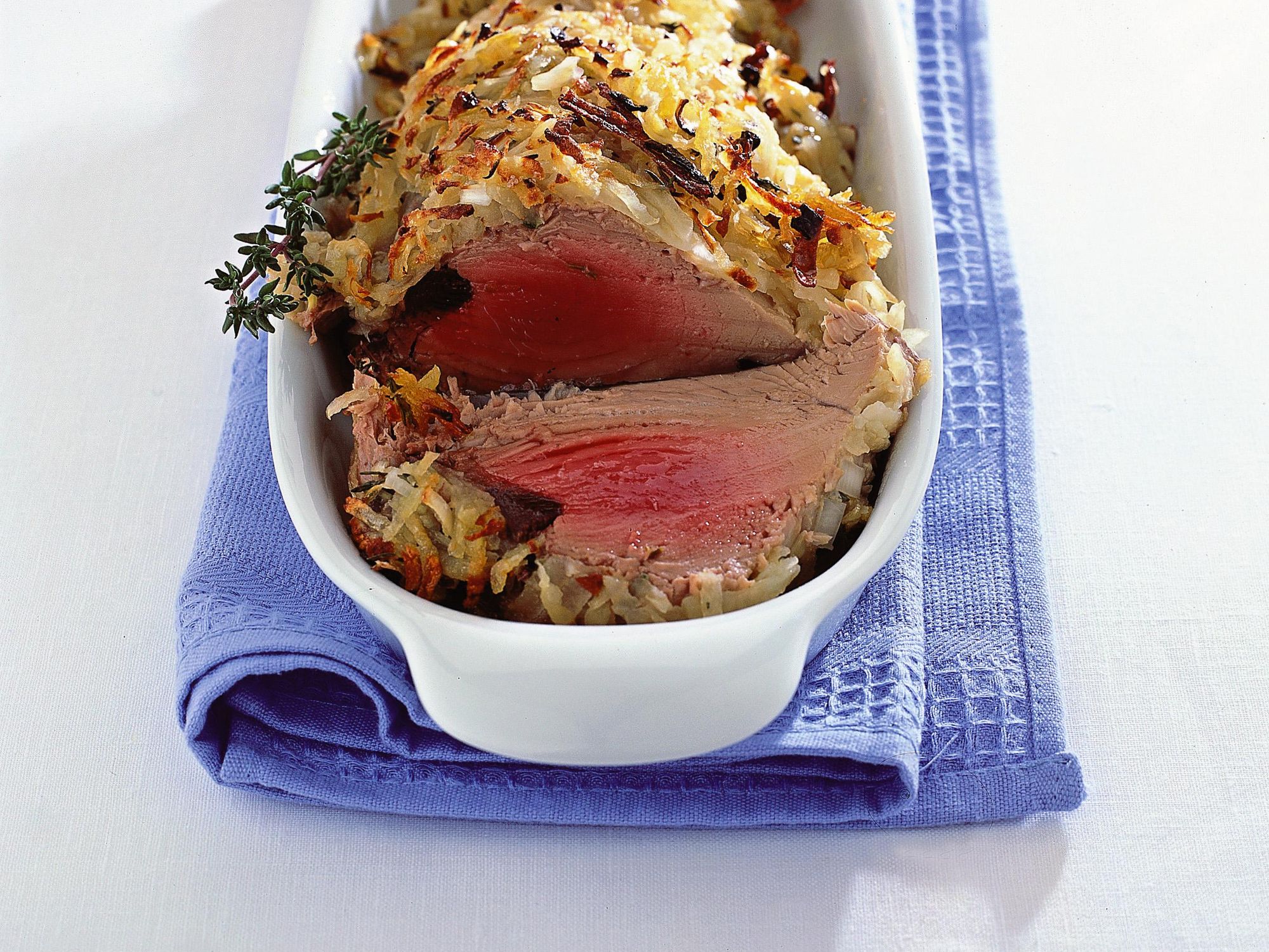Tuna fillet in potato crust