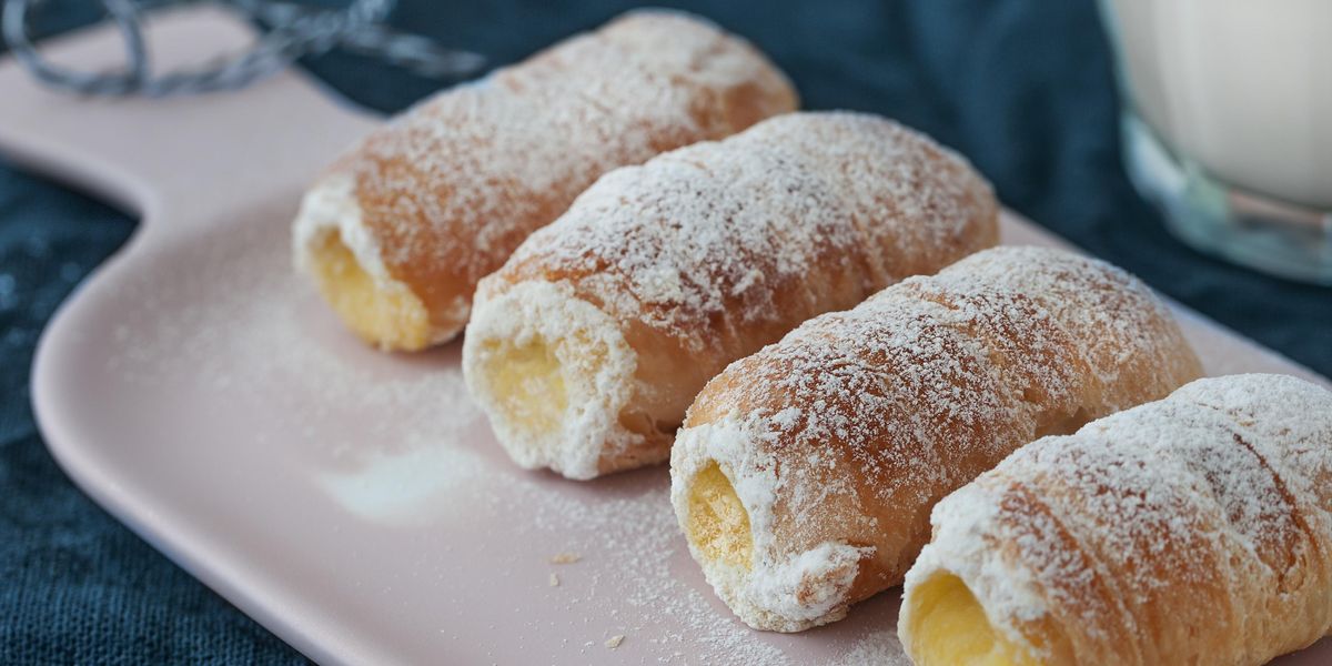 Cannons with pastry cream