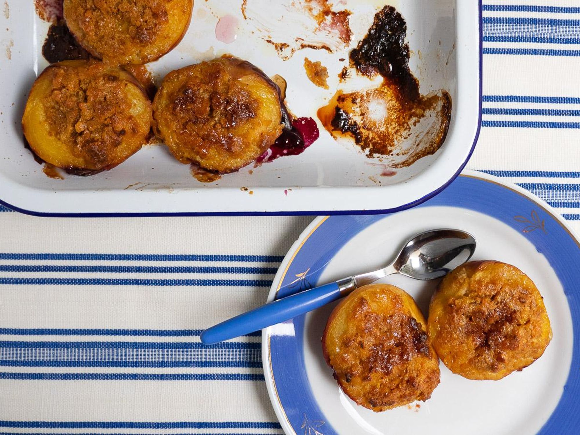 Baked Peaches with Amaretti Stuffing