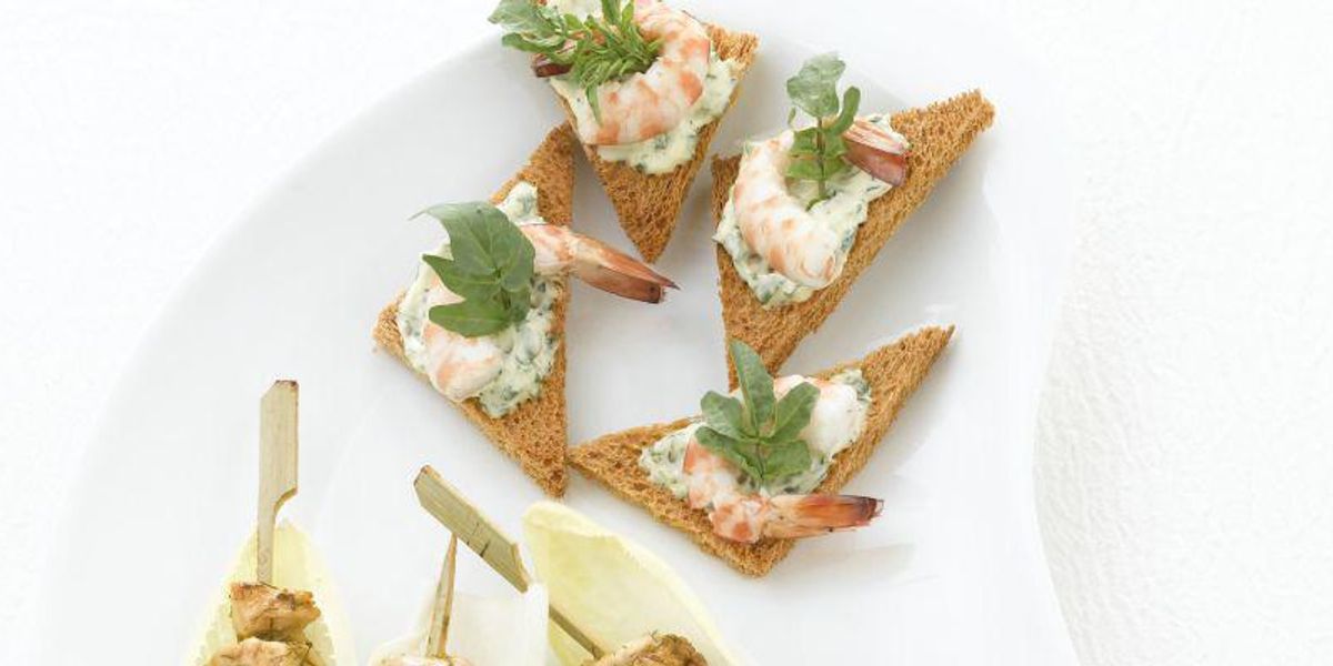 Toasted bread with prawns