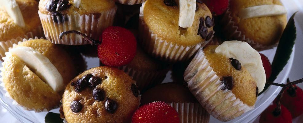 Banana & chocolate chip mini muffins