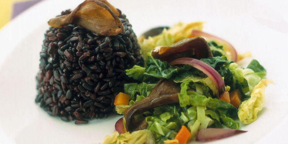 Black rice with stewed savoy cabbage