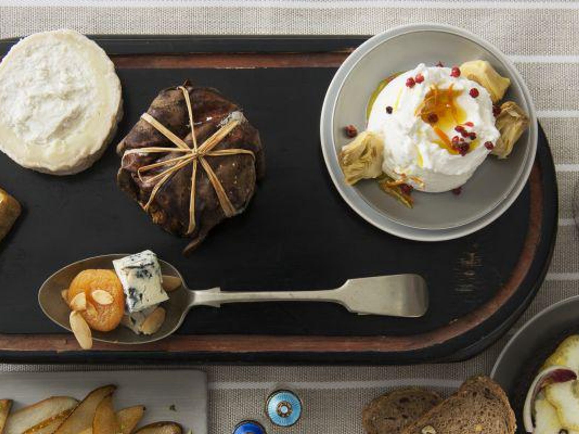 Pumpkin & onion chutney with ginger and raisins