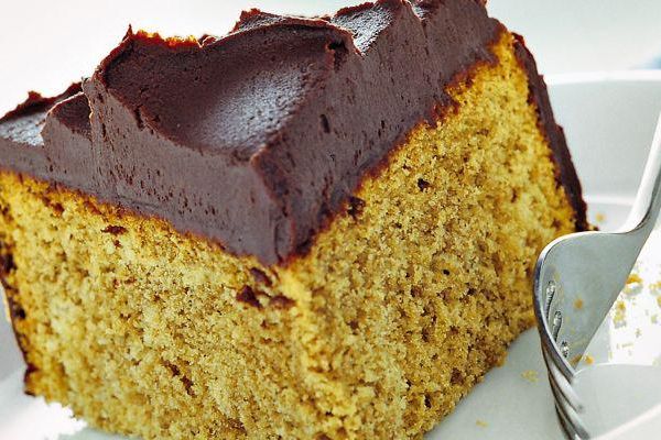 Moka cake with ganache