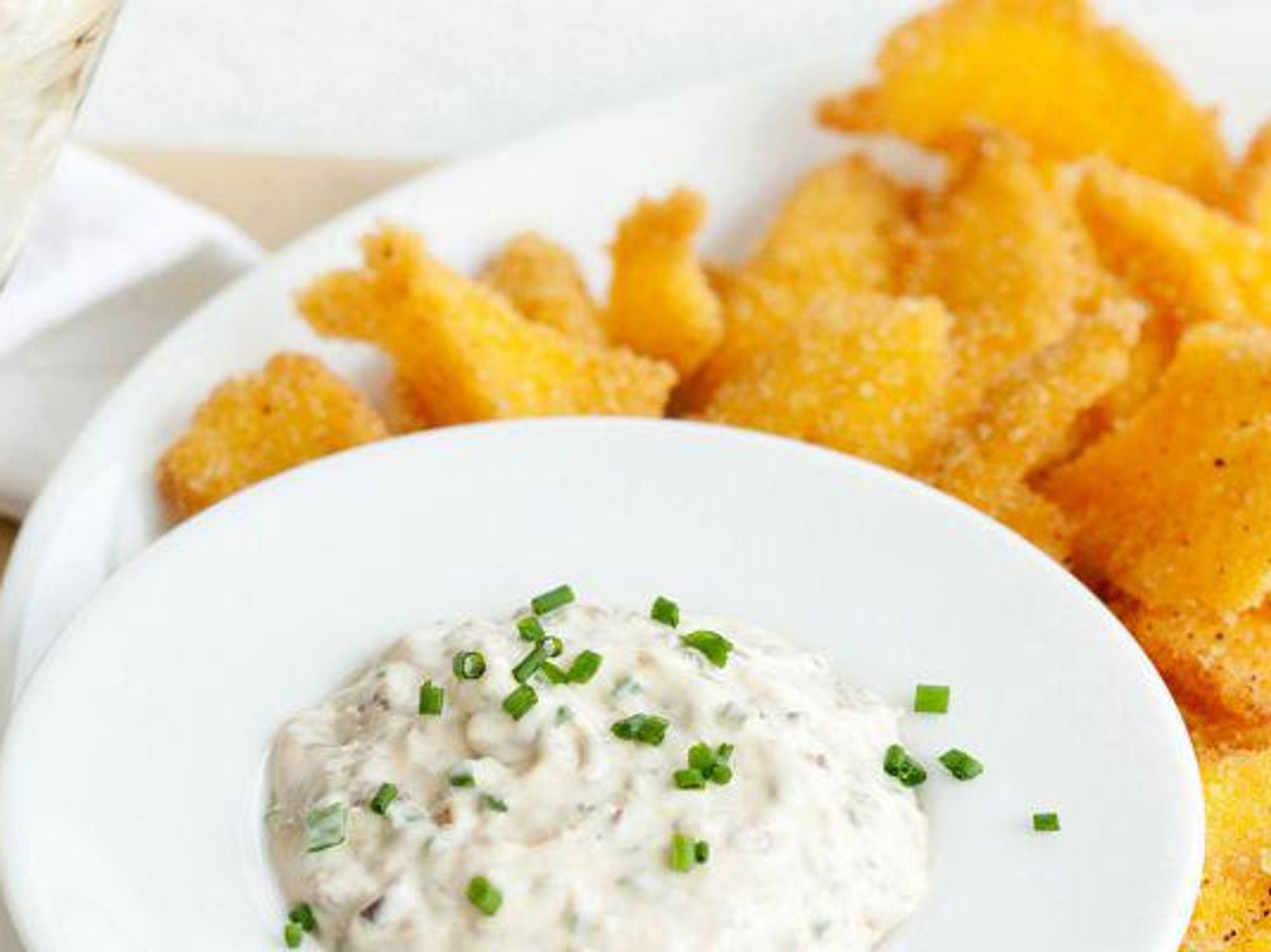 Crunchy polenta chips & porcino mushroom mousse