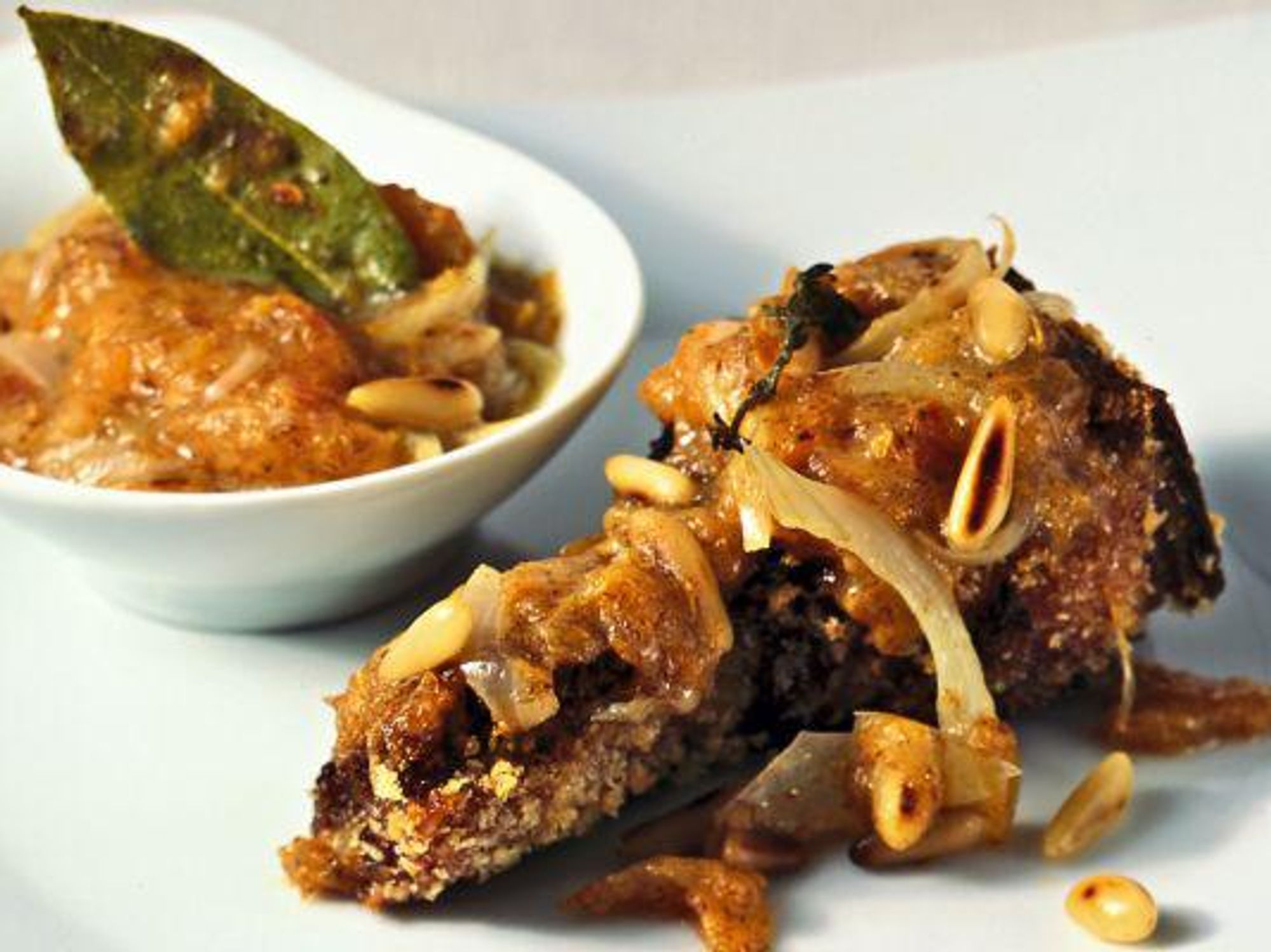 Lamb spare ribs with fruit sauce