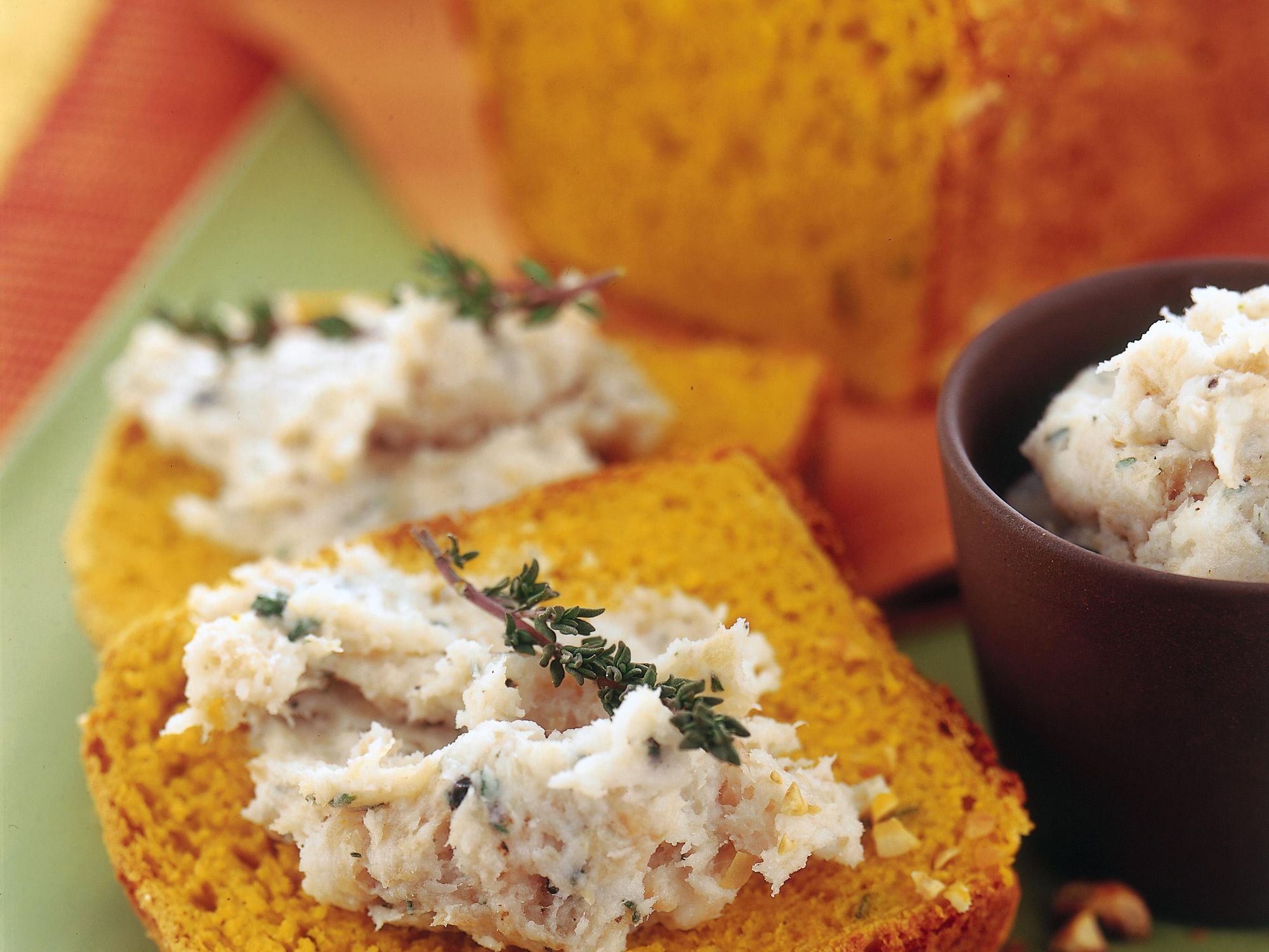 Pumpkin bread with honey and cheese