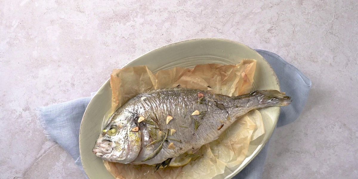 Sea bream baked in parchment paper
